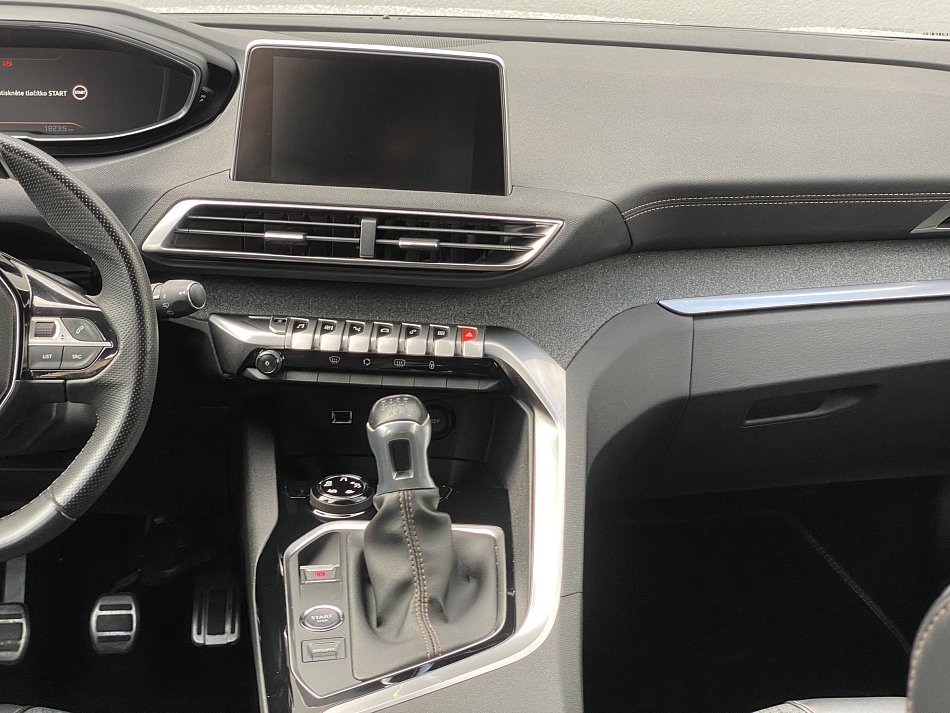 Peugeot 3008 1.2 PT GT Line