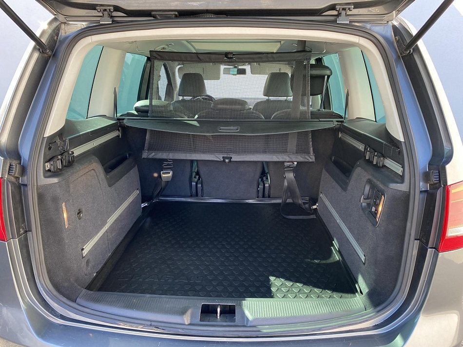 Volkswagen Sharan 2.0 TDi Style