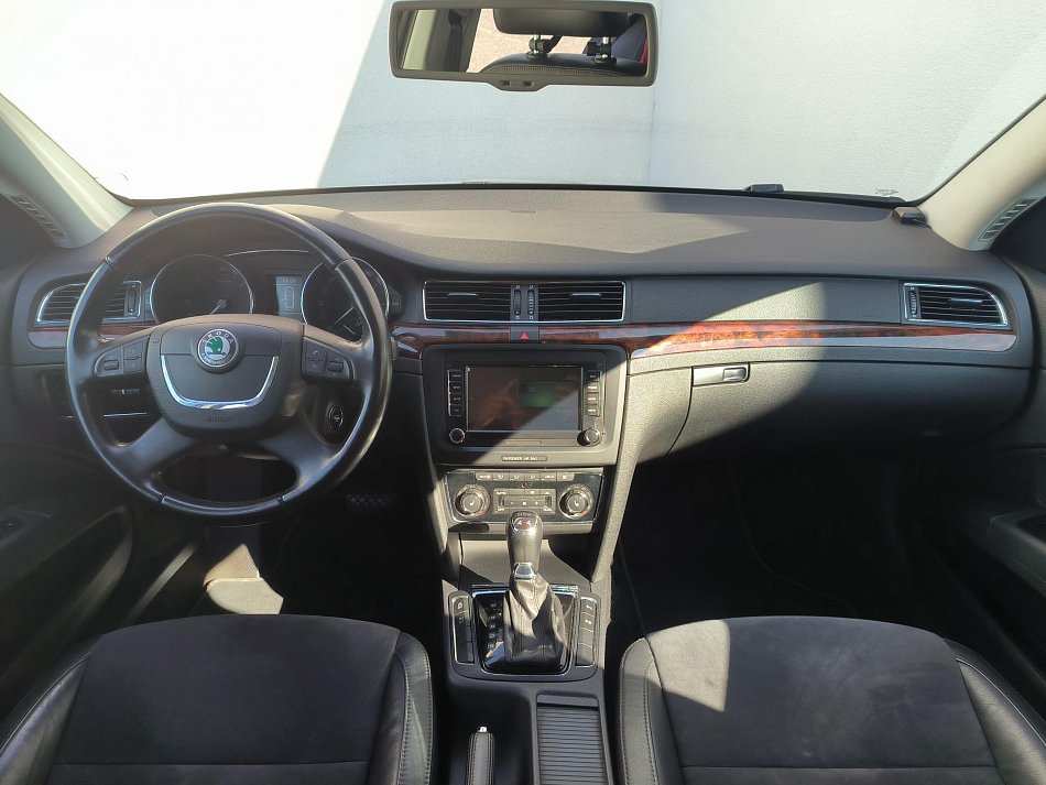 Škoda Superb II 2.0 TDi Style