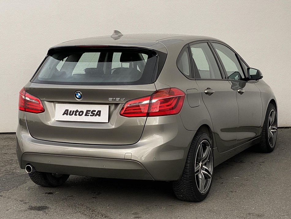 BMW Řada 2 2.0 D  218d