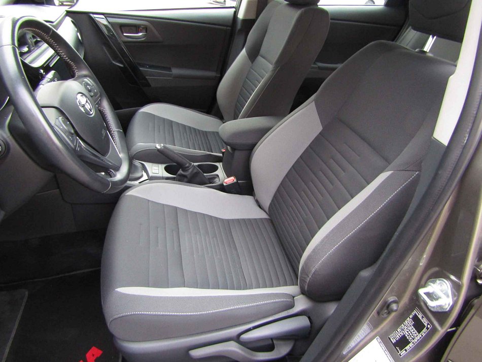 Toyota Auris 1.6VVT-i 