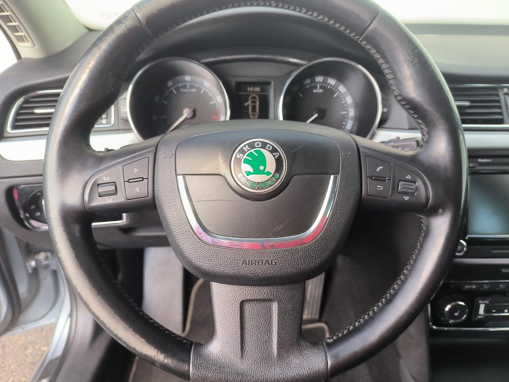 Škoda Superb II 3.6 FSi Elegance 4x4