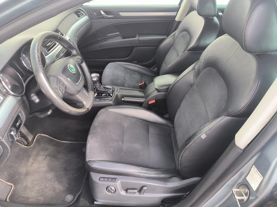 Škoda Superb II 3.6 FSi Elegance 4x4