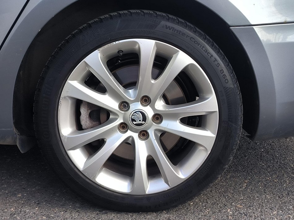 Škoda Superb II 3.6 FSi Elegance 4x4