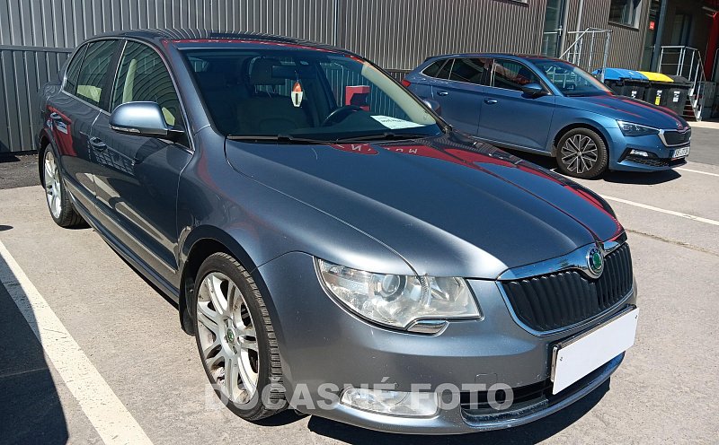 Škoda Superb II 3.6 FSi Elegance 4x4