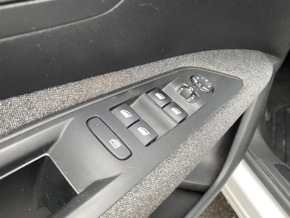 Peugeot 3008 1.5 HDi Active