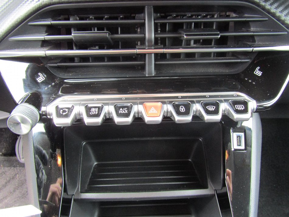 Peugeot 208 1.2 PURETECH 