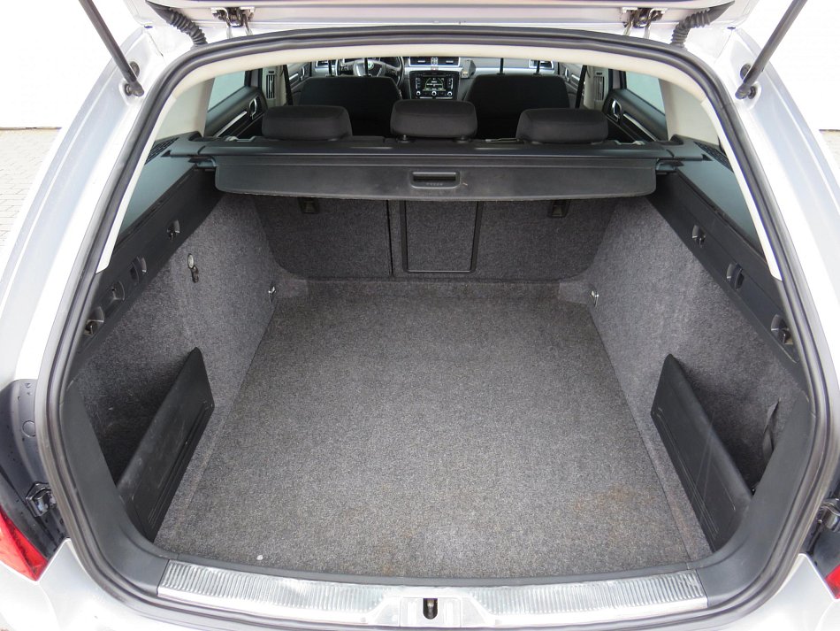 Škoda Superb II 2.0 TDi Comfort