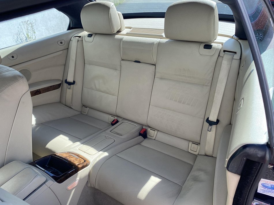 BMW Řada 3 3.0i  330i