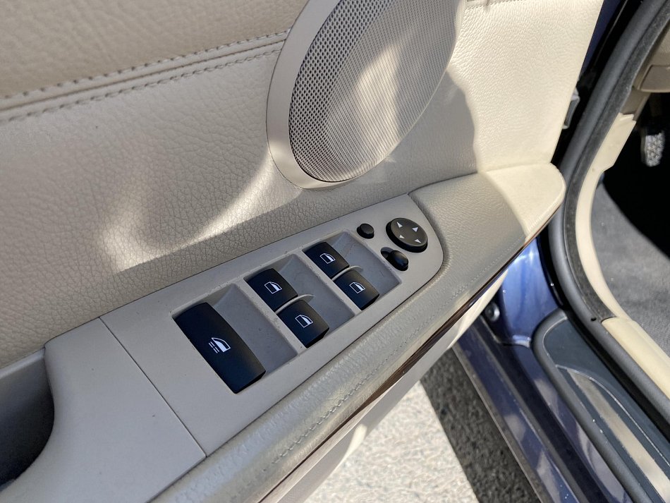 BMW Řada 3 3.0i  330i