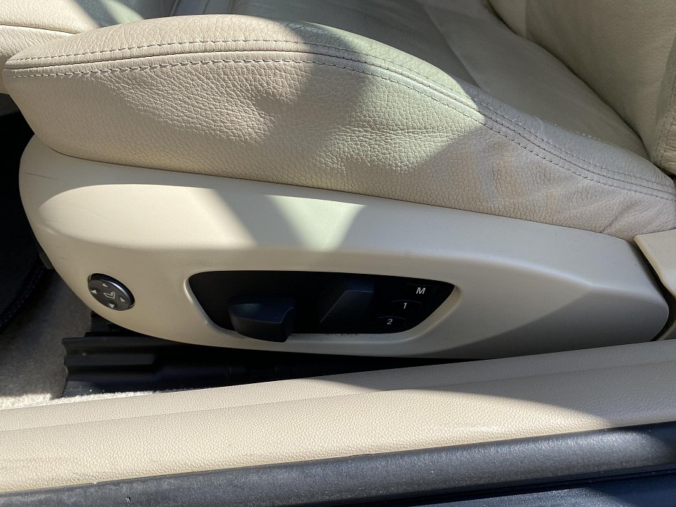 BMW Řada 3 3.0i  330i