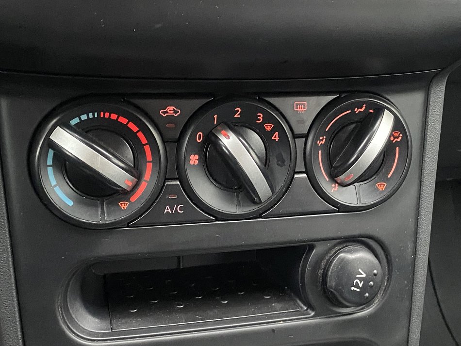 Nissan Qashqai 1.6 i 