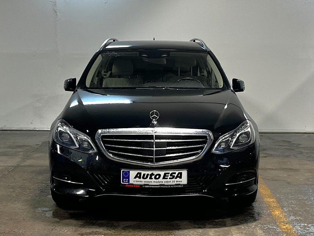 Mercedes-Benz Třída E 2.2 CDi Elegance E250