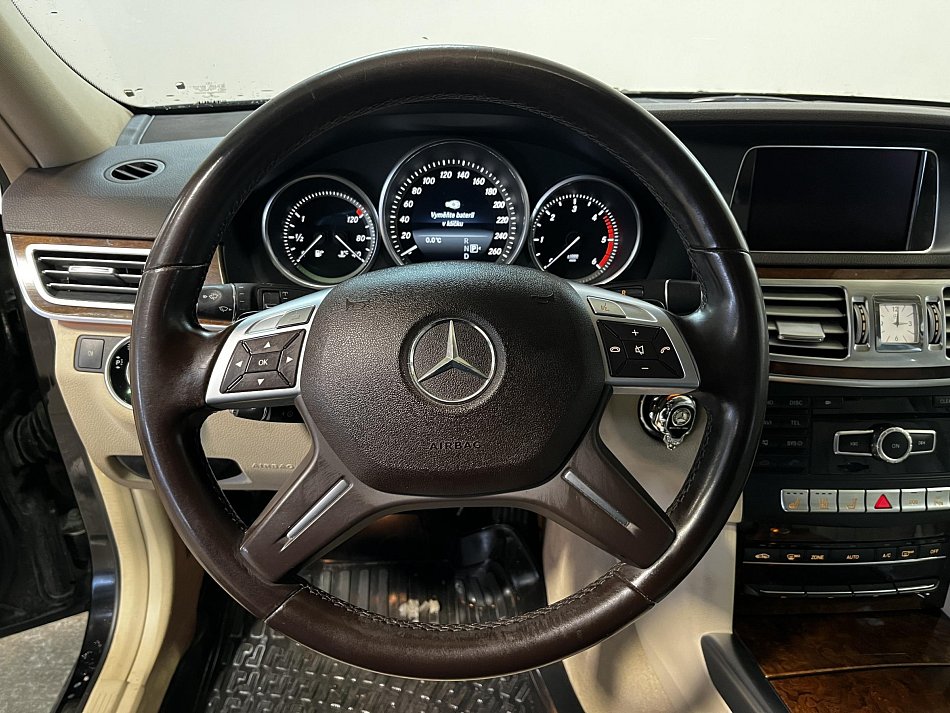 Mercedes-Benz Třída E 2.2 CDi Elegance E250