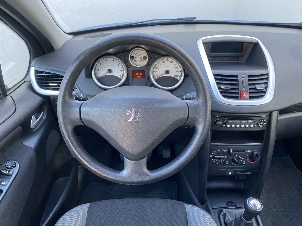 Peugeot 207 1.4 i 