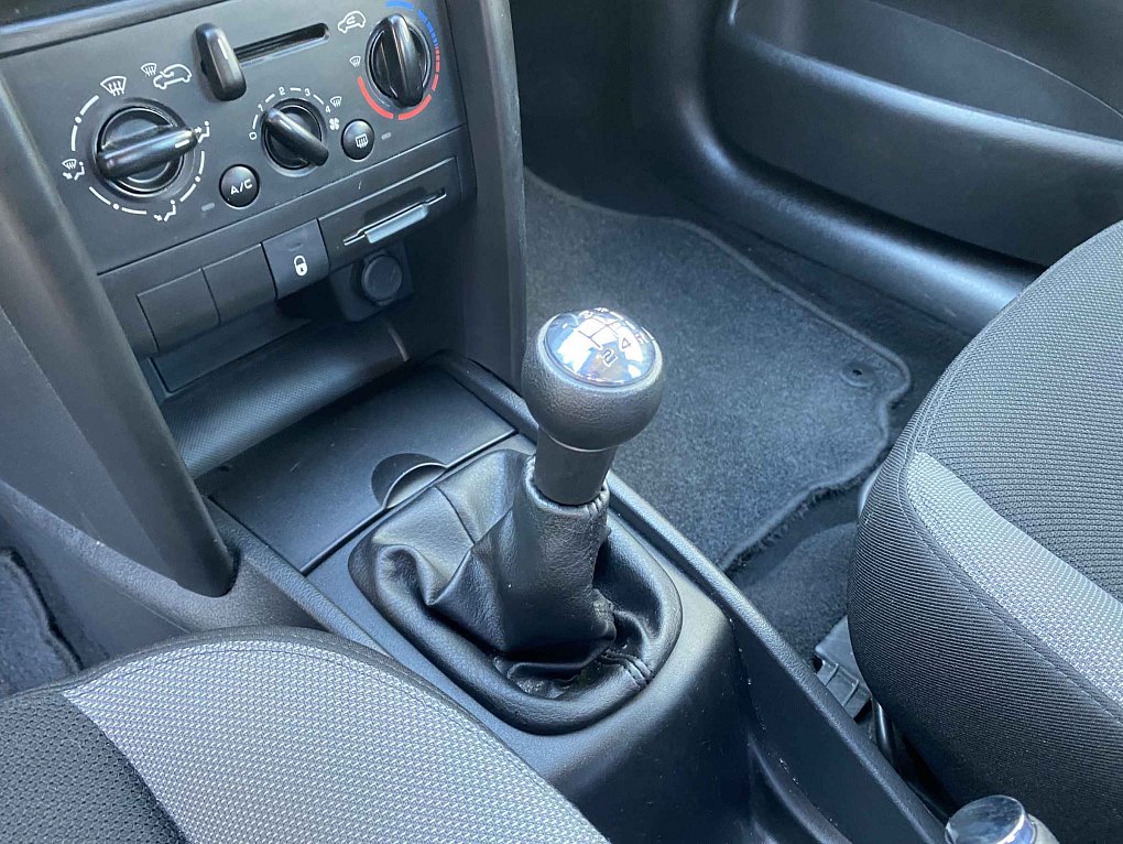 Peugeot 207 1.4 i 