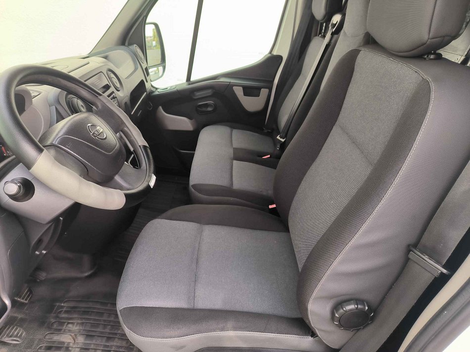 Nissan NV400 2.3dCi  L2H2