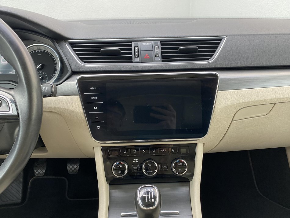 Škoda Superb III 2.0 TDi Style