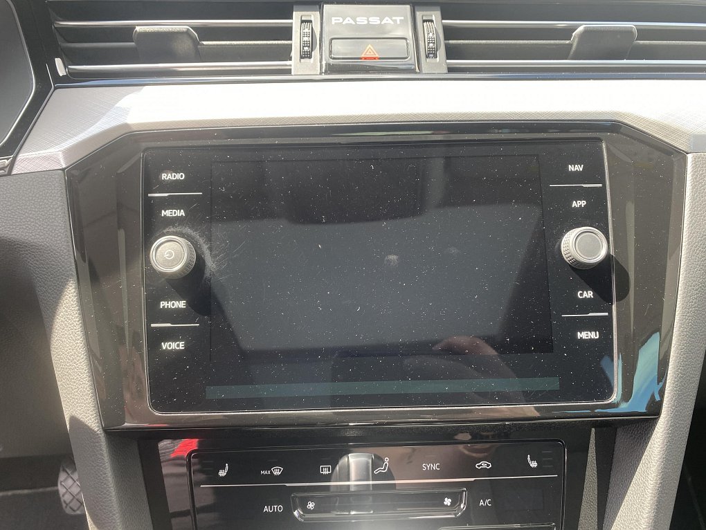 Volkswagen Passat 1.5 TSi Business
