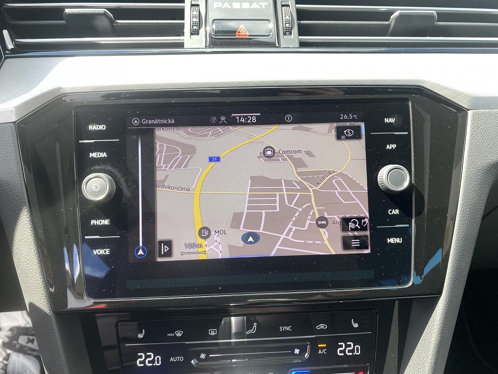 Volkswagen Passat 1.5 TSi Business