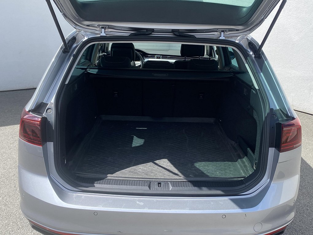 Volkswagen Passat 1.5 TSi Business