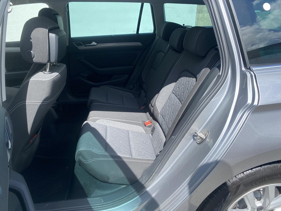 Volkswagen Passat 1.5 TSi Business