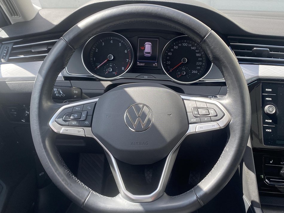 Volkswagen Passat 1.5 TSi Business