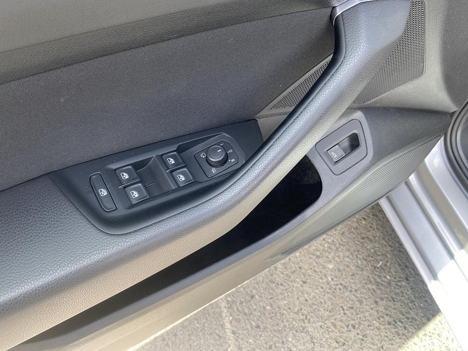 Volkswagen Passat 1.5 TSi Business