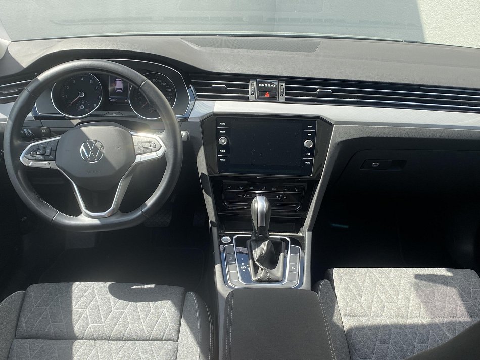 Volkswagen Passat 1.5 TSi Business