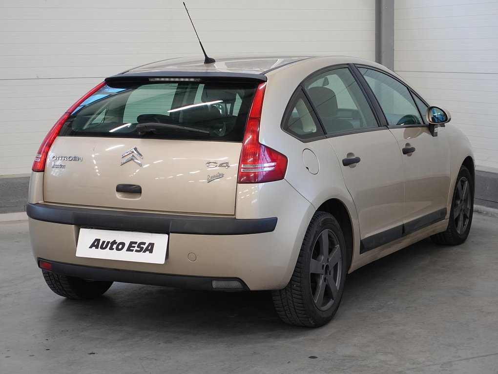 Citroën C4 1.4i 