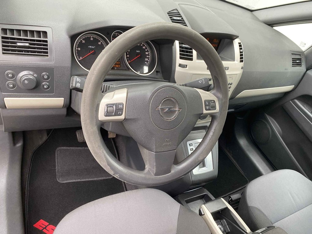 Opel Zafira 1.9 CDTi  7míst