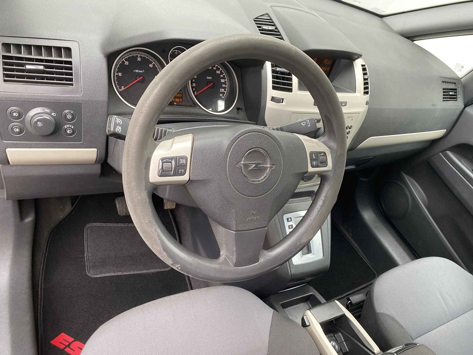 Opel Zafira 1.9 CDTi  7míst