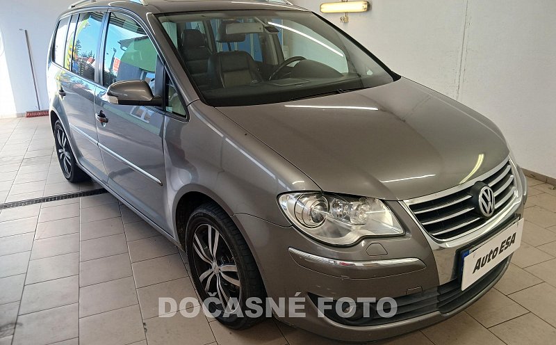 Volkswagen Touran 2.0 TDi 
