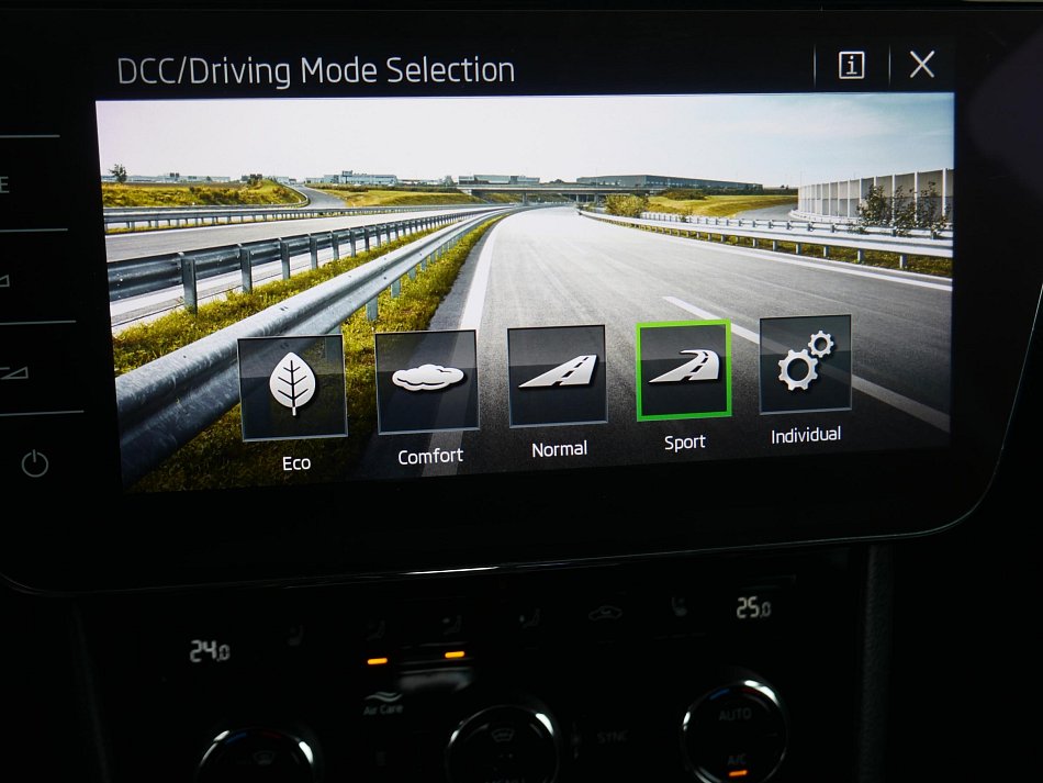 Škoda Superb III 2.0 TSi  4x4