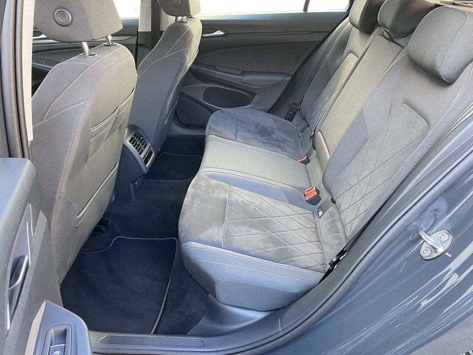 Volkswagen Golf 1.5 TSi Style