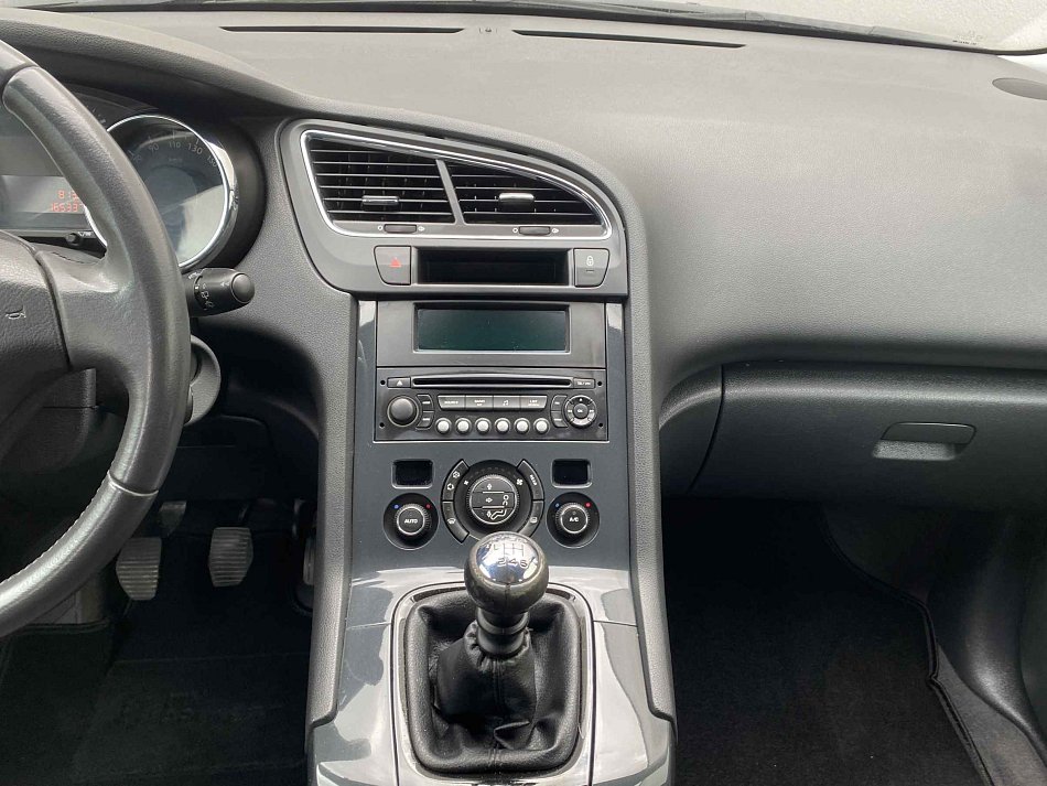 Peugeot 5008 1.6 HDi 
