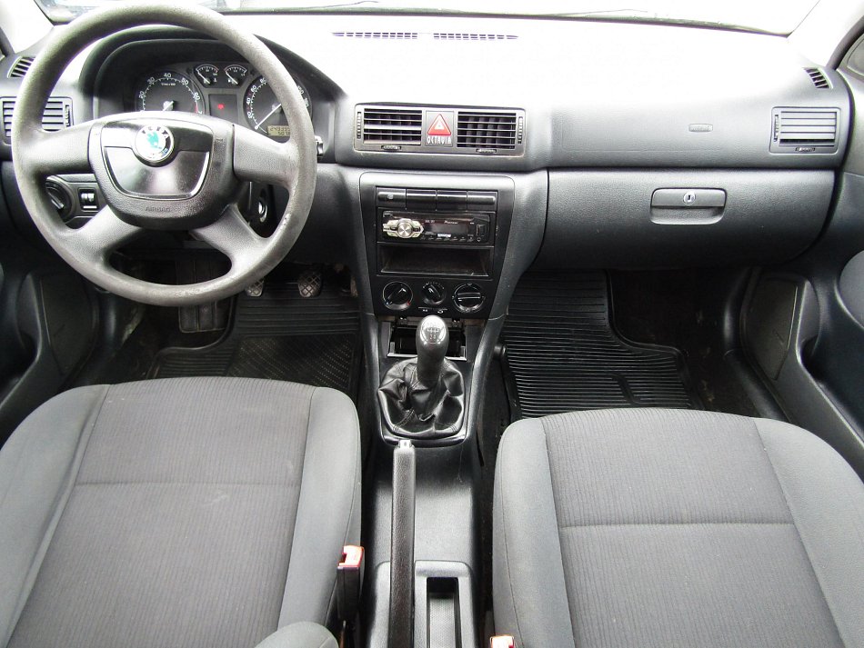 Škoda Octavia 1.6 MPi Tour