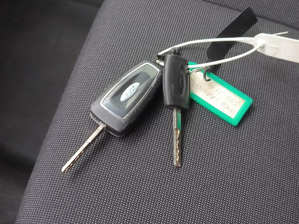 Ford Transit 2.2TDCi  L2H3 9míst