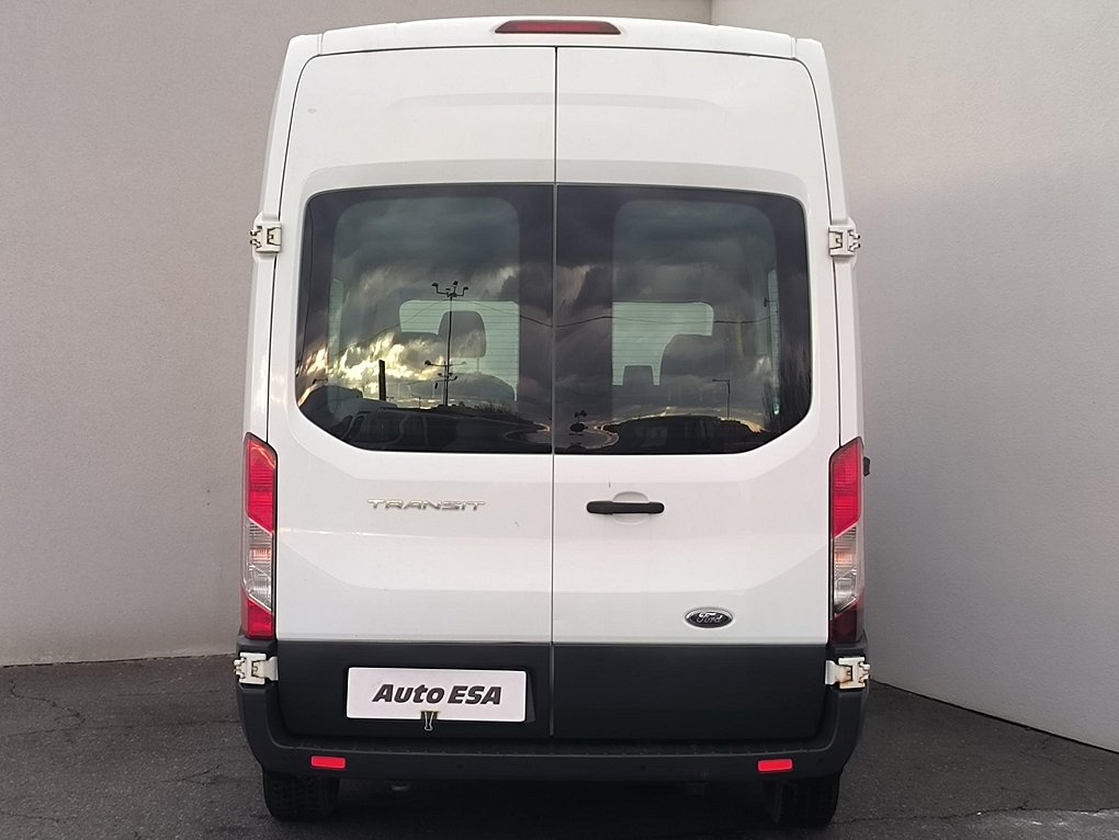 Ford Transit 2.2TDCi  L2H3 9míst