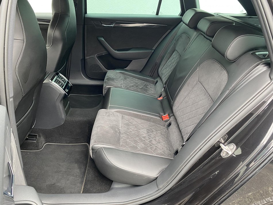 Škoda Superb III 2.0 TDi SportLine