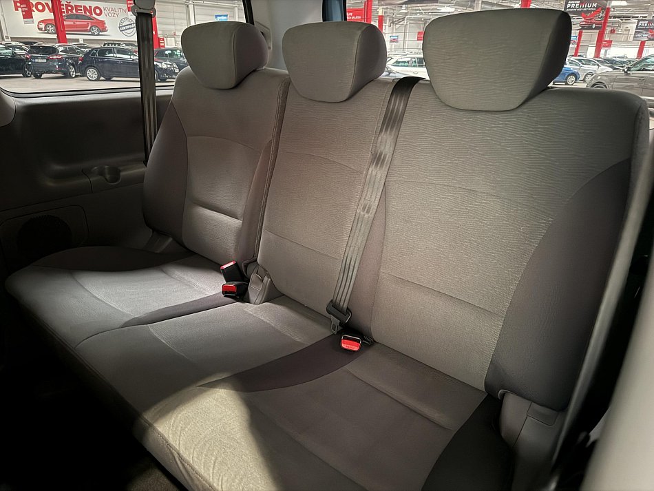 Hyundai H 1 2.5CRDi  8míst