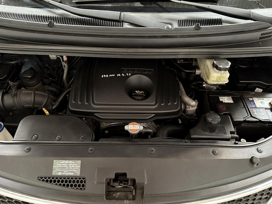 Hyundai H 1 2.5CRDi  8míst