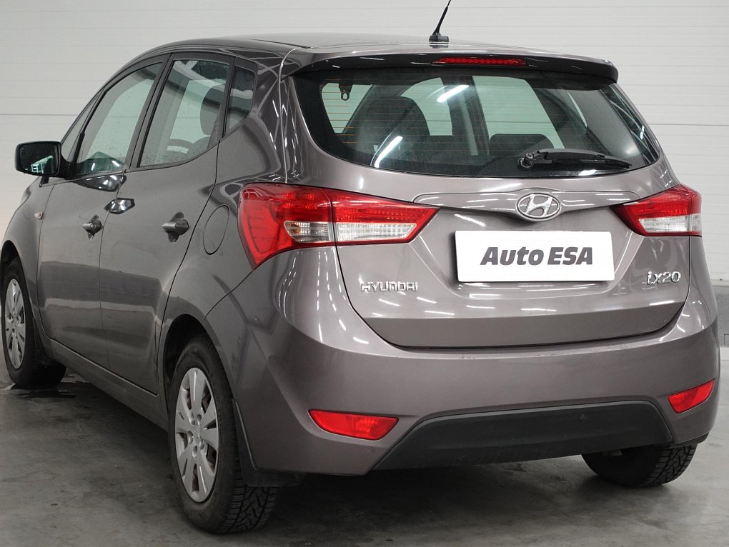 Hyundai Ix20 1.4 i 