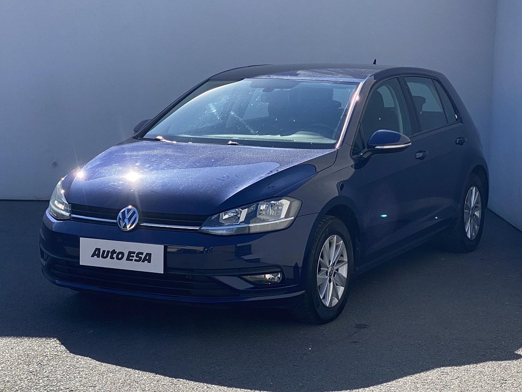 Volkswagen Golf 1.0 TSi 