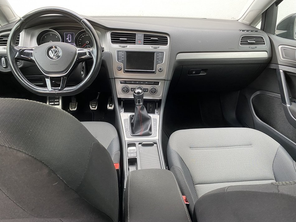 Volkswagen Golf 2.0TDi 