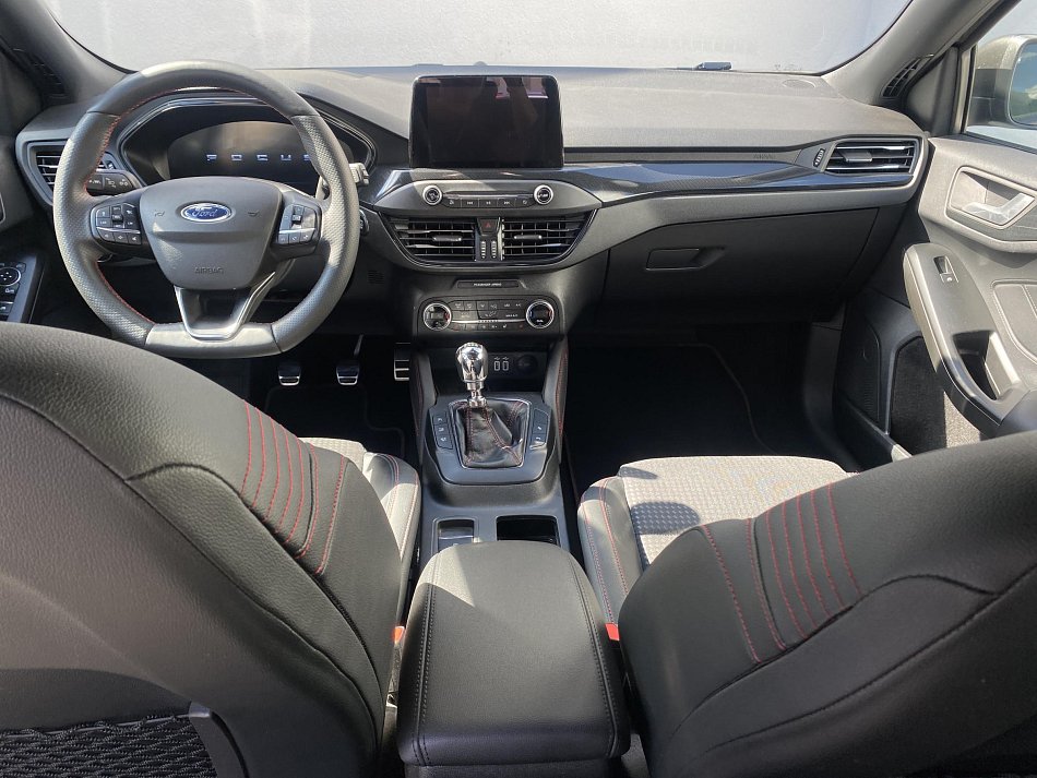 Ford Focus 1.0 EB Hybrid ST-Line