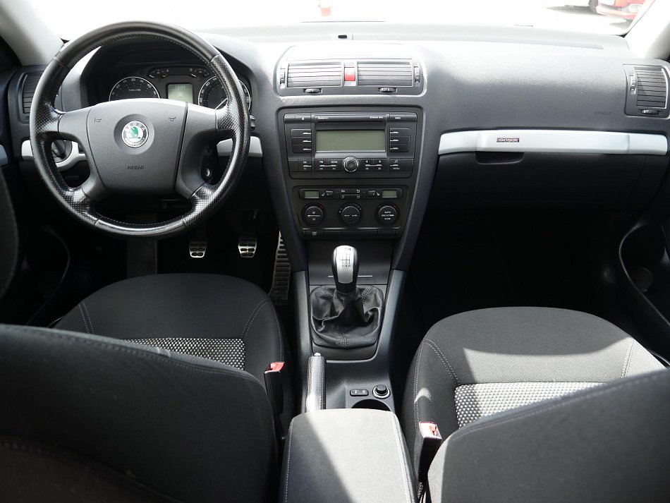 Škoda Octavia II 2.0 TDi  4x4