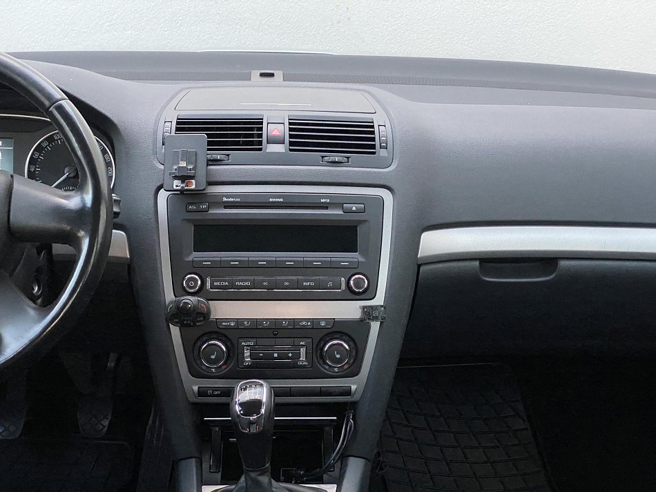 Škoda Octavia II 2.0 TDi Elegance