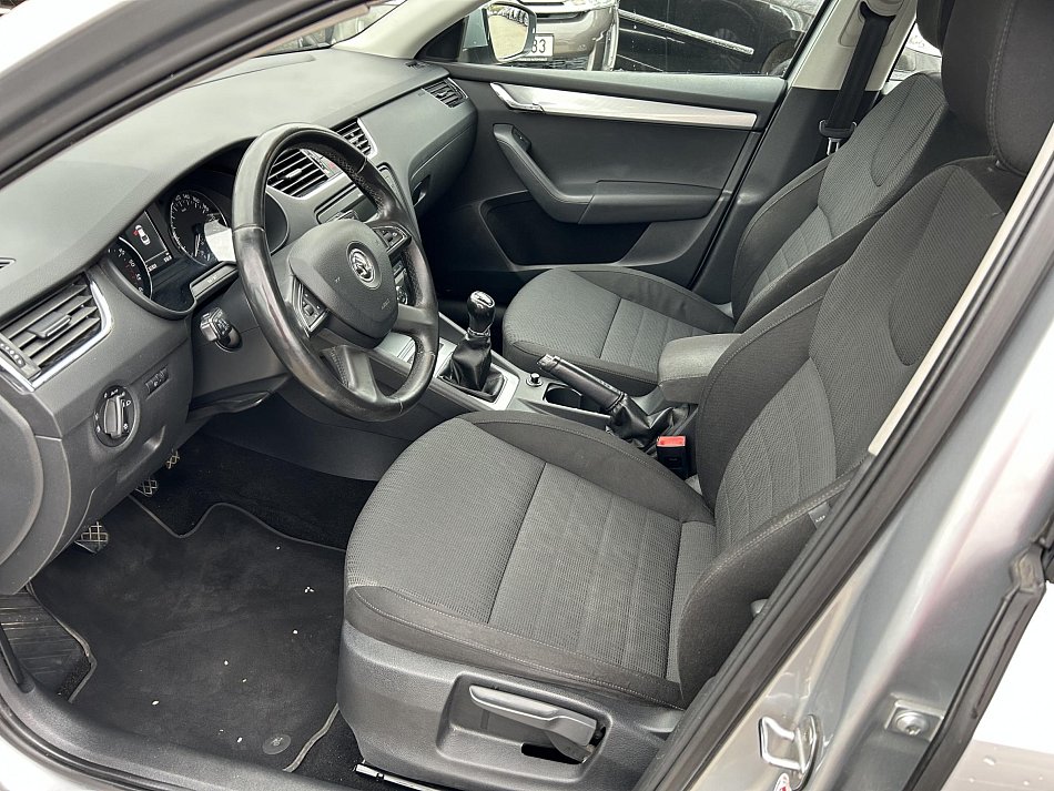 Škoda Octavia III 1.6TDi Elegance