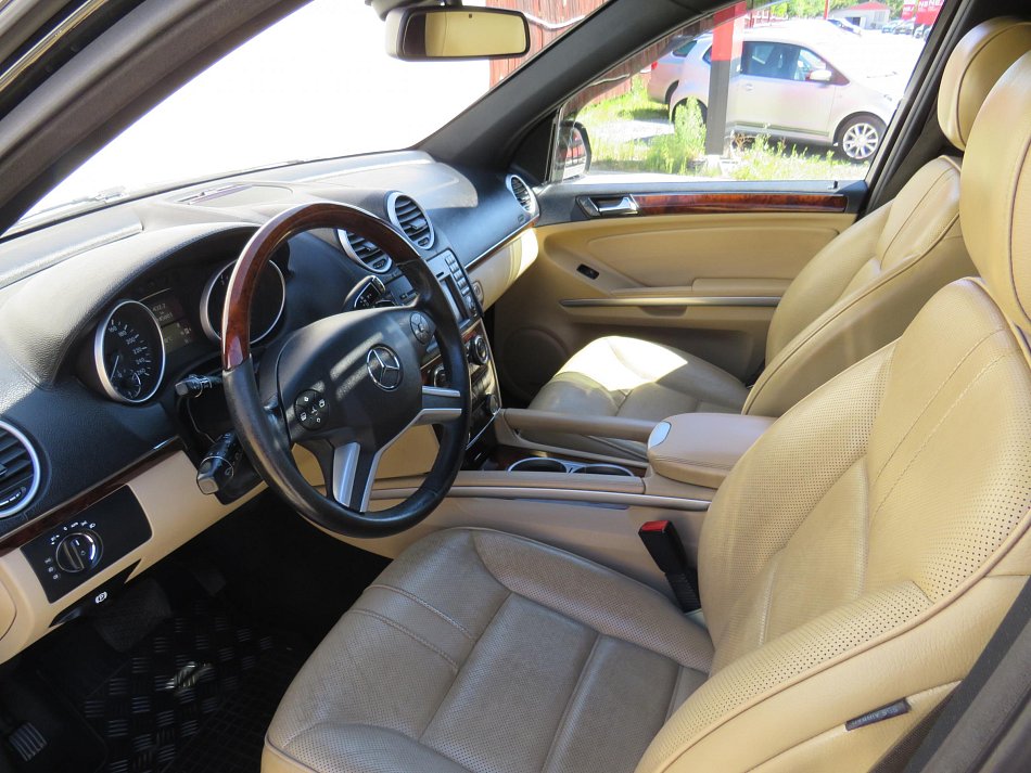 Mercedes-Benz Třída M 4.0CDi  ML 420